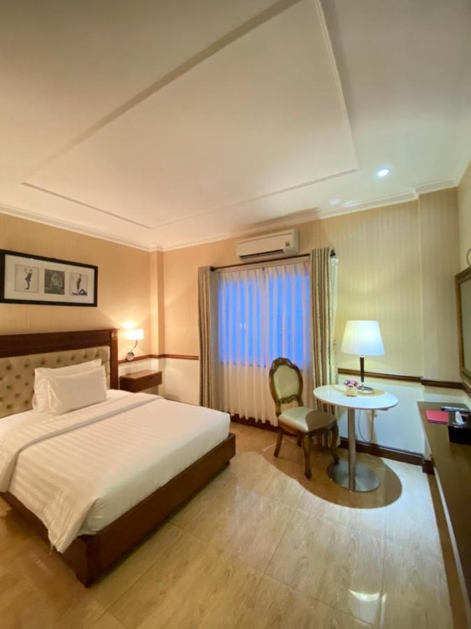 הו צ'י מין סיטי Central Hotel & Residences Swimming Pool מראה חיצוני תמונה