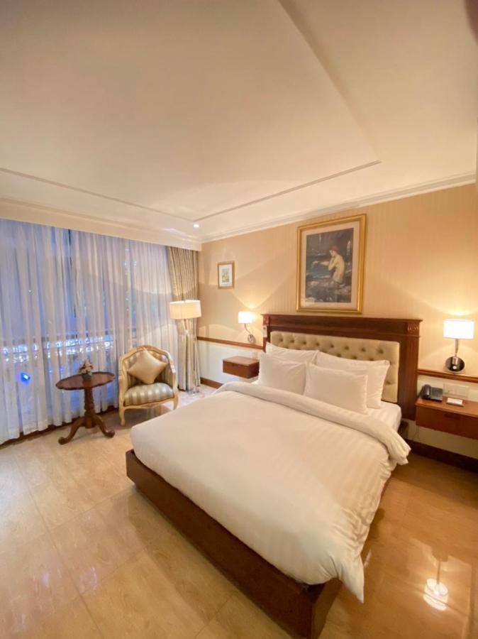 הו צ'י מין סיטי Central Hotel & Residences Swimming Pool מראה חיצוני תמונה