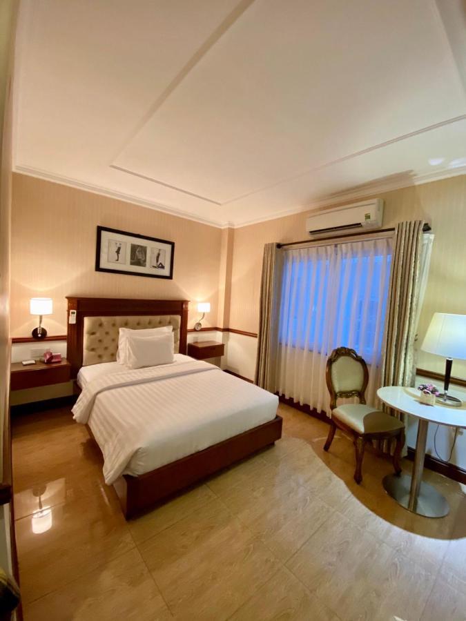 הו צ'י מין סיטי Central Hotel & Residences Swimming Pool מראה חיצוני תמונה