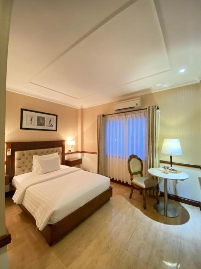 הו צ'י מין סיטי Central Hotel & Residences Swimming Pool מראה חיצוני תמונה