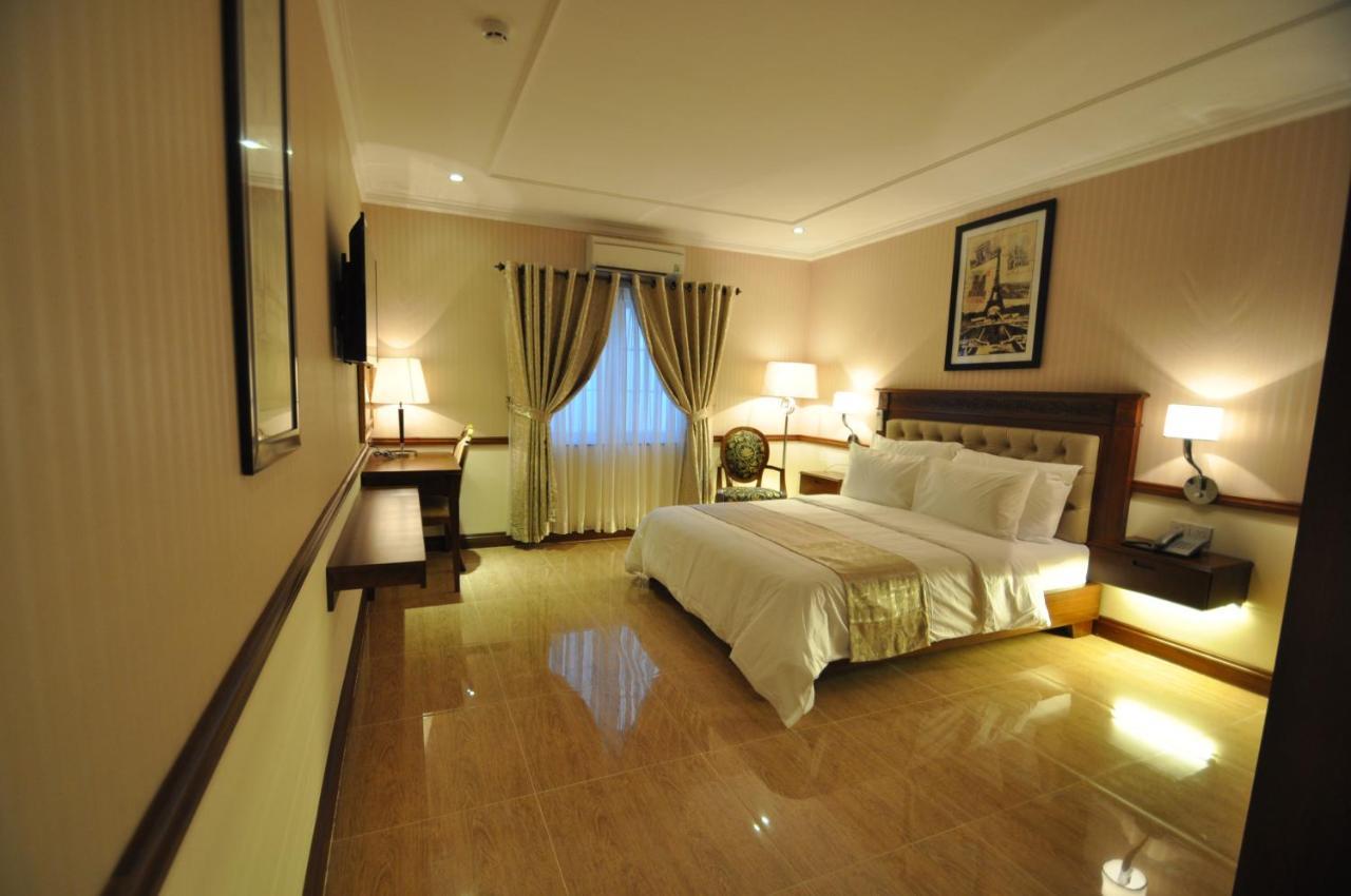 הו צ'י מין סיטי Central Hotel & Residences Swimming Pool מראה חיצוני תמונה