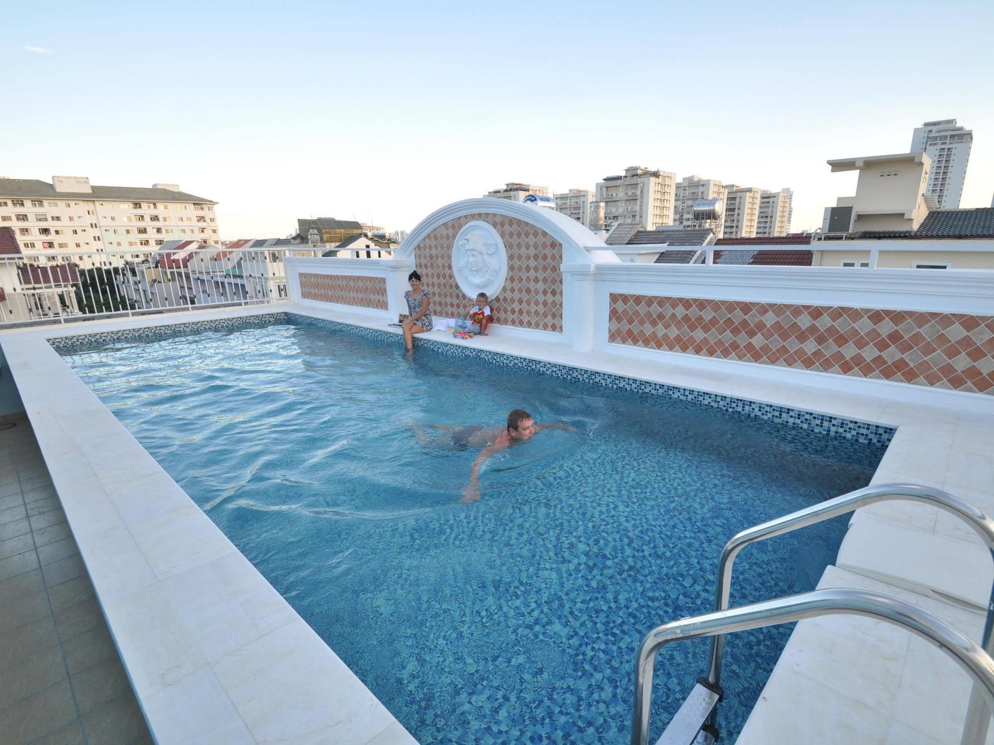 הו צ'י מין סיטי Central Hotel & Residences Swimming Pool מראה חיצוני תמונה