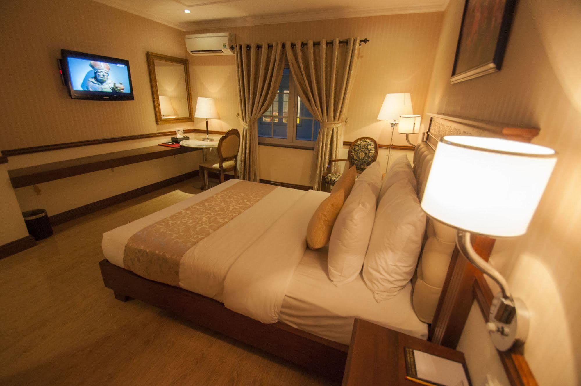 הו צ'י מין סיטי Central Hotel & Residences Swimming Pool מראה חיצוני תמונה